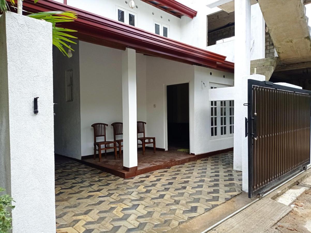 Ferienwohnung Surf&Salt Weligama Exterior foto